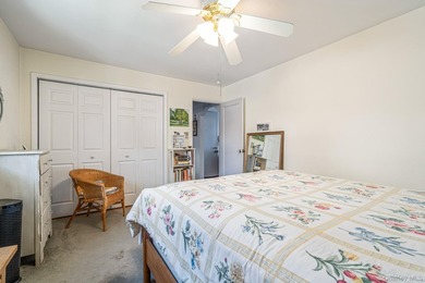Experience top-floor privacy in this beautifully maintained - photo 10