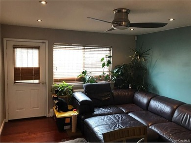 Majestic LEGAL duplex on a tree lined quiet street in Soundview - photo 11