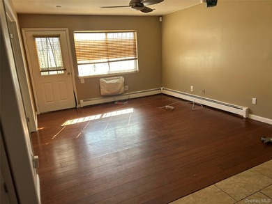 Majestic LEGAL duplex on a tree lined quiet street in Soundview - photo 29