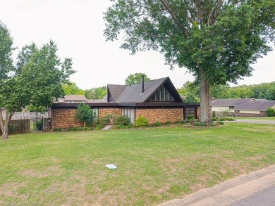 Welcome to this beautifully updated home in the heart of Fort - photo 10