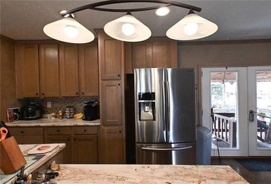 Custom-built 3BR/2BA modular home with a split floor plan and - photo 15