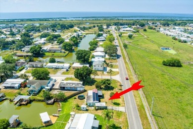 Lake Home For Sale in Okeechobee, Florida