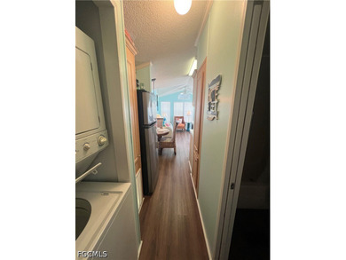 Cute as a button! OWN YOUR OWN LAND! Adorable 2 Bed, 1.5 Bath - photo 11