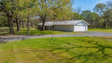 Exceptional Northeast Texas ranch featuring rolling elevation - photo 6