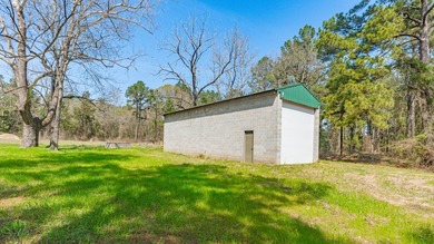 Exceptional Northeast Texas ranch featuring rolling elevation - photo 10