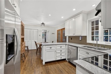 Incredible opportunity in sought-after Hampton Hall, ideally - photo 8