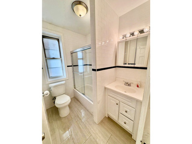 The home you've been looking for is in the Bronx historic - photo 5