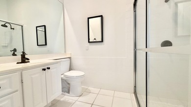 NEW ROOF 2024!! Beautifully maintained 3-bedroom + den, 2-bath - photo 11