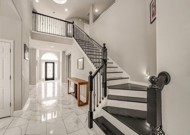 Beautifully updated and move-in ready, this spacious 2 story - photo 21