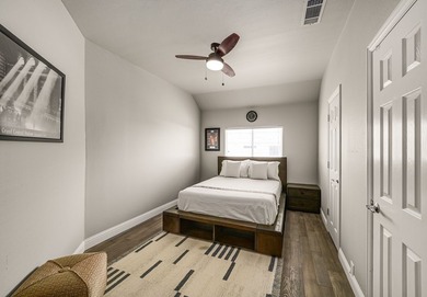 Beautifully updated and move-in ready, this spacious 2 story - photo 25