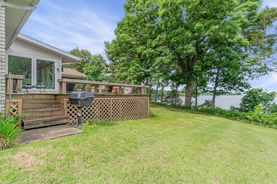 Lakefront Home on Greers Ferry Lake !! Beautiful view of the - photo 12
