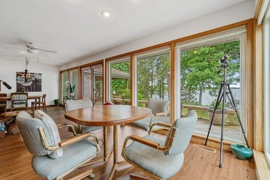 Lakefront Home on Greers Ferry Lake !! Beautiful view of the - photo 26