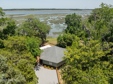 Discover this beautifully updated waterfront house located in - photo 6