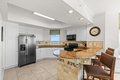 Welcome to coastal luxury at its finest. This stunning - photo 10