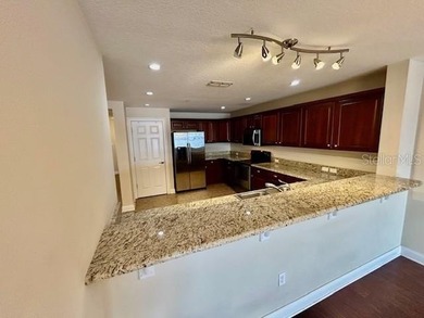 Welcome to the rare opportunity to live in the beautiful Gateway - photo 8