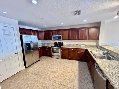 Welcome to the rare opportunity to live in the beautiful Gateway - photo 9