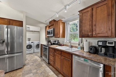 Charming and affordable single-level home in the heart of - photo 6