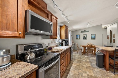 Charming and affordable single-level home in the heart of - photo 8