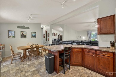 Charming and affordable single-level home in the heart of - photo 9