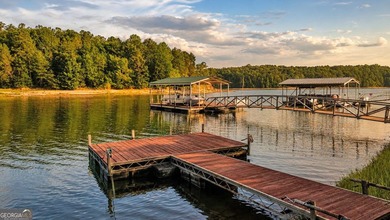This great Lake Hartwell cottage is located near the Paynes - photo 9