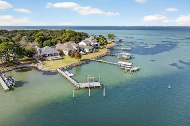 901 Peacock's Point Drive offers a rare single-level waterfront - photo 1