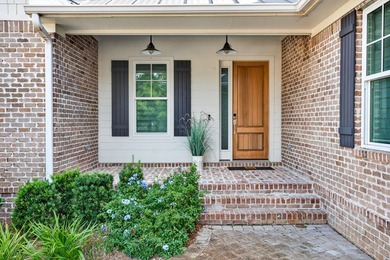 901 Peacock's Point Drive offers a rare single-level waterfront - photo 6