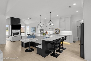 Experience luxury waterfront living in this stunning - photo 15