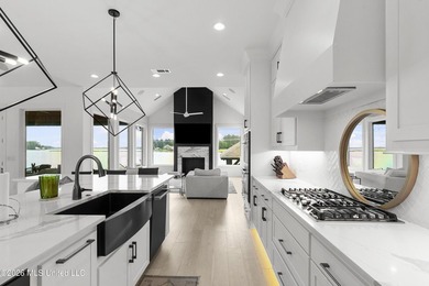 Experience luxury waterfront living in this stunning - photo 19