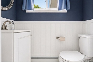 Welcome to this beautiful Colonial located at 1433 Manatuck Blvd - photo 8