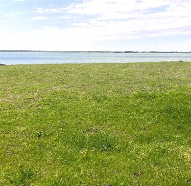 2006 Noe Blvd. is a beautiful .45 Acre waterfront property! One - photo 11