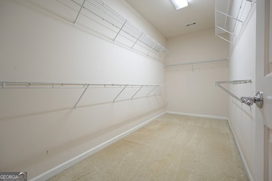 Welcome to this beautifully maintained 4-bedroom, 2.5-bath home - photo 34