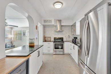Welcome to this lovely home, 2BR/2BA + converted 3BR/3BA in - photo 11