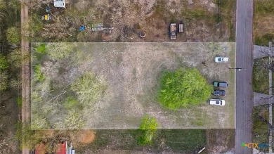 Lake Lot Sale Pending in Seguin, Texas