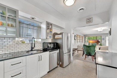 Welcome to this lovely home, 2BR/2BA + converted 3BR/3BA in - photo 14