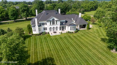 Welcome to elegance redefined at this beautiful estate nestled - photo 8
