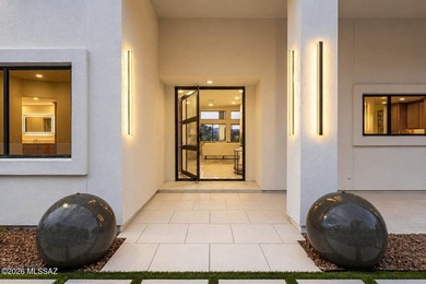 Majestic Oro Valley Country Club Home Perched high on a premium - photo 2