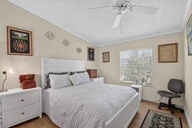 Welcome to this beautifully maintained and move-in ready - photo 33