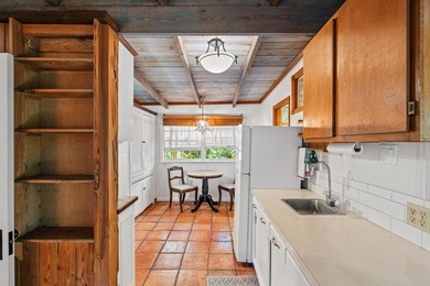 Discover your very own enchanted residence and guest cottage - photo 35