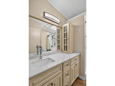 Welcome to this beautifully maintained and move-in ready - photo 39