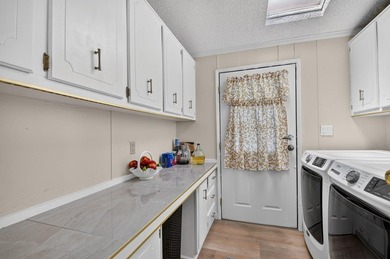 Welcome to this beautifully maintained and move-in ready - photo 40