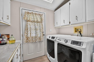 Welcome to this beautifully maintained and move-in ready - photo 41