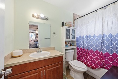 Looking for a stunning, maintained residence located in Sunrise? - photo 15