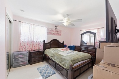 Looking for a stunning, maintained residence located in Sunrise? - photo 16
