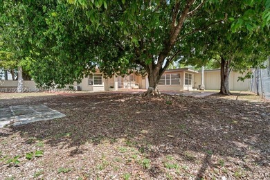 Prime corner property with direct exposure & on highly traveled - photo 21
