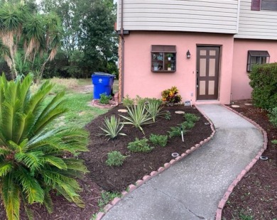 Lake Grassy Townhome/Townhouse For Sale in Lake Placid Florida