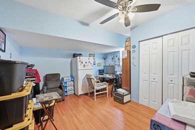 Looking for a stunning, maintained residence located in Sunrise? - photo 21