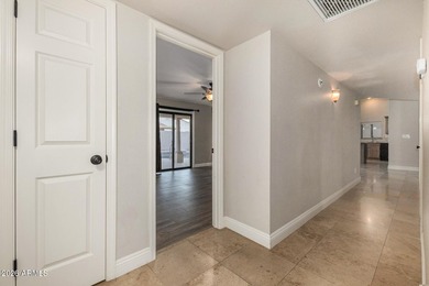 Beautiful single-level home tucked in a CUL-DE-SAC in The - photo 22