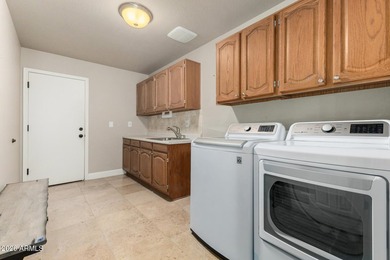 Beautiful single-level home tucked in a CUL-DE-SAC in The - photo 24