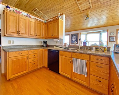 Excellent opportunity to own and develop a well established - photo 31