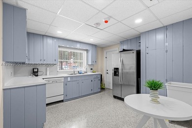 Prime corner property with direct exposure & on highly traveled - photo 38